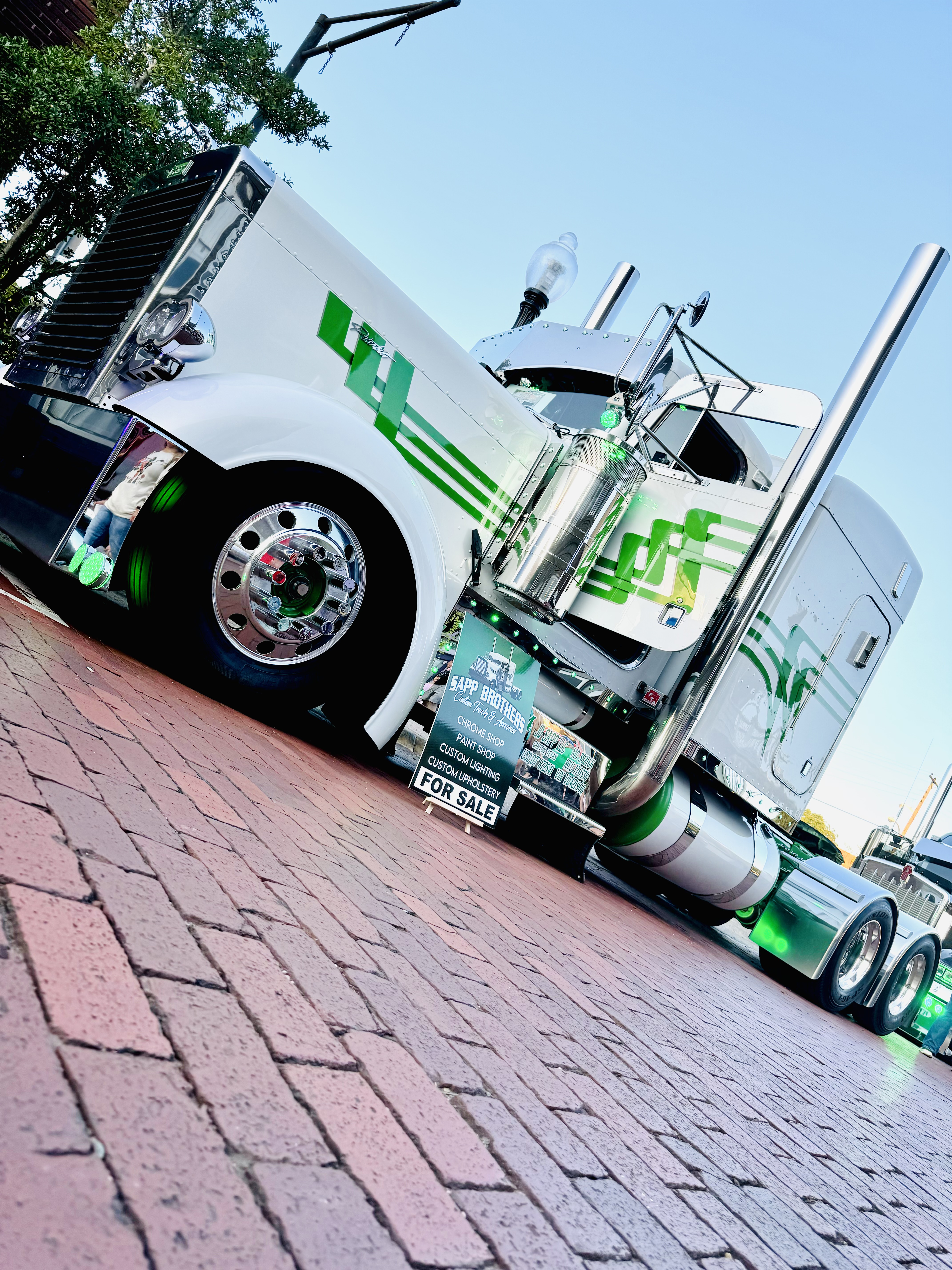 Show us what you are bringing! Upload a photo.