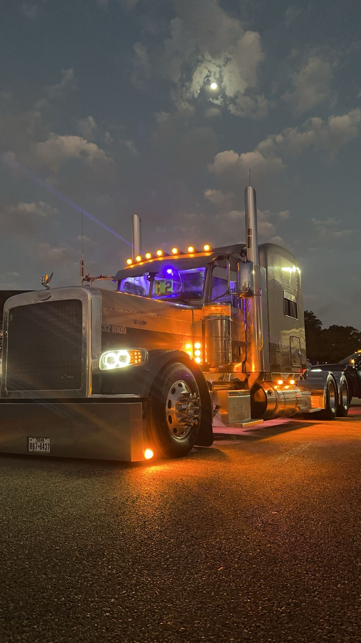 Show us what you are bringing! Upload a photo.