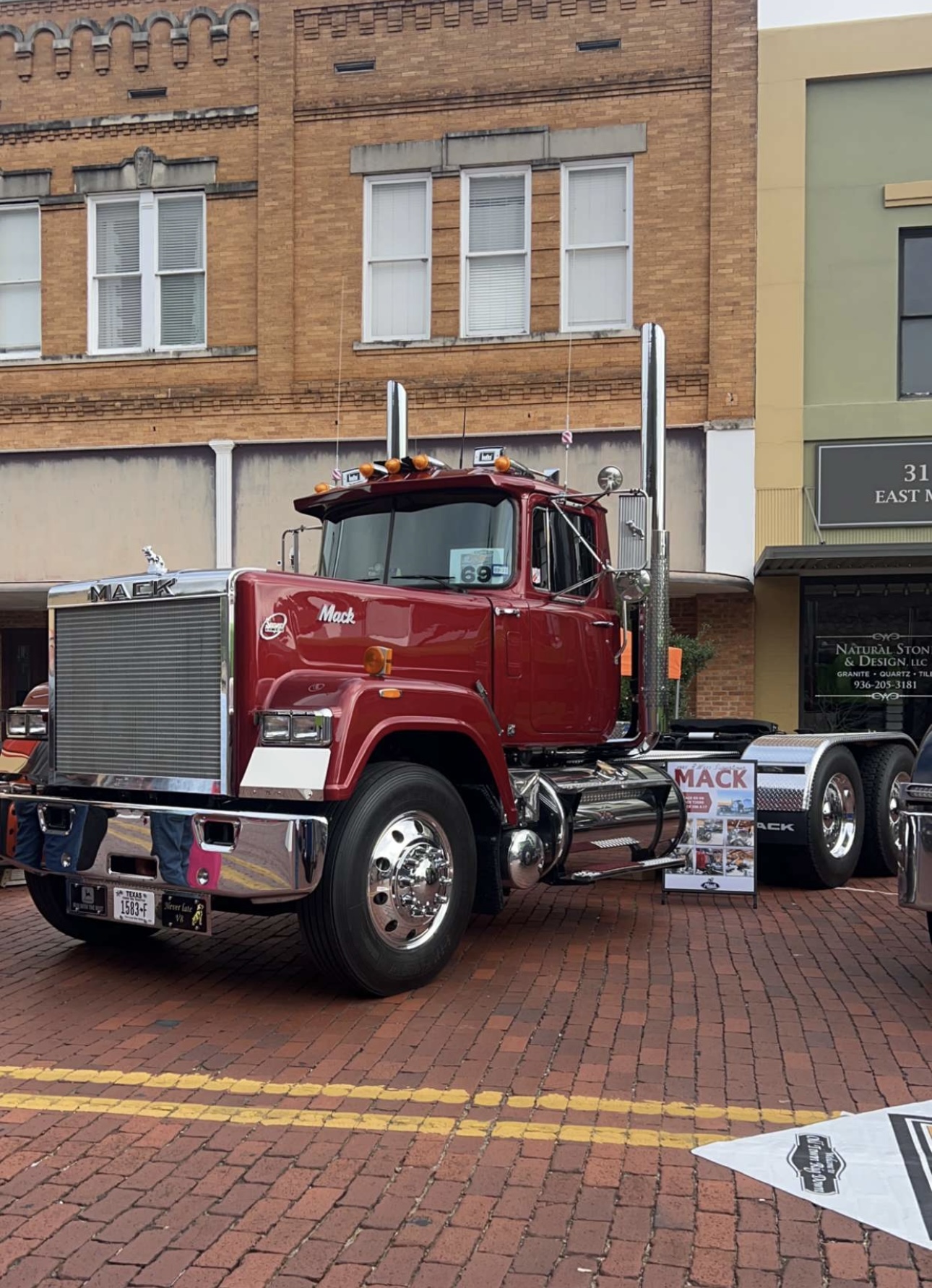 Show us what you are bringing! Upload a photo.